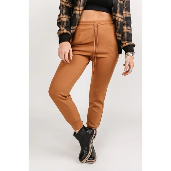 | mindy mae’s market • monica cinnamon jogger sweatpant • size small | - Picture 11 of 11